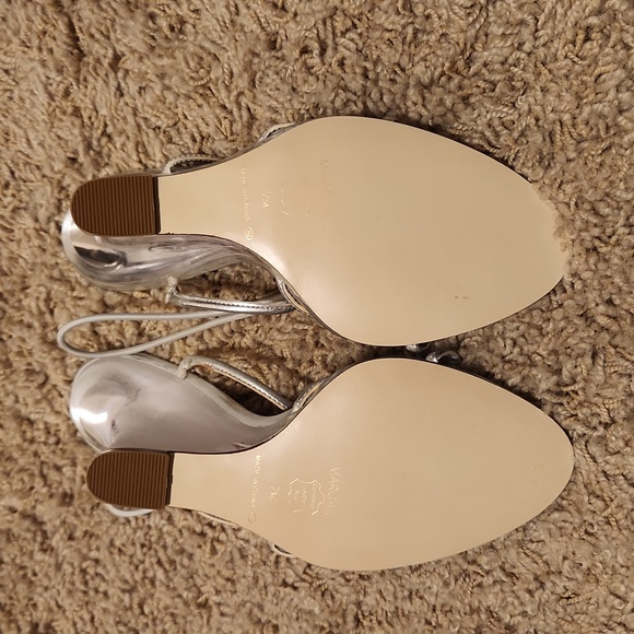 Michael silver clear sandal heel w/ crystal balls. Size 7. BRAND NEW NEVER WORN! - Picture 4 of 6